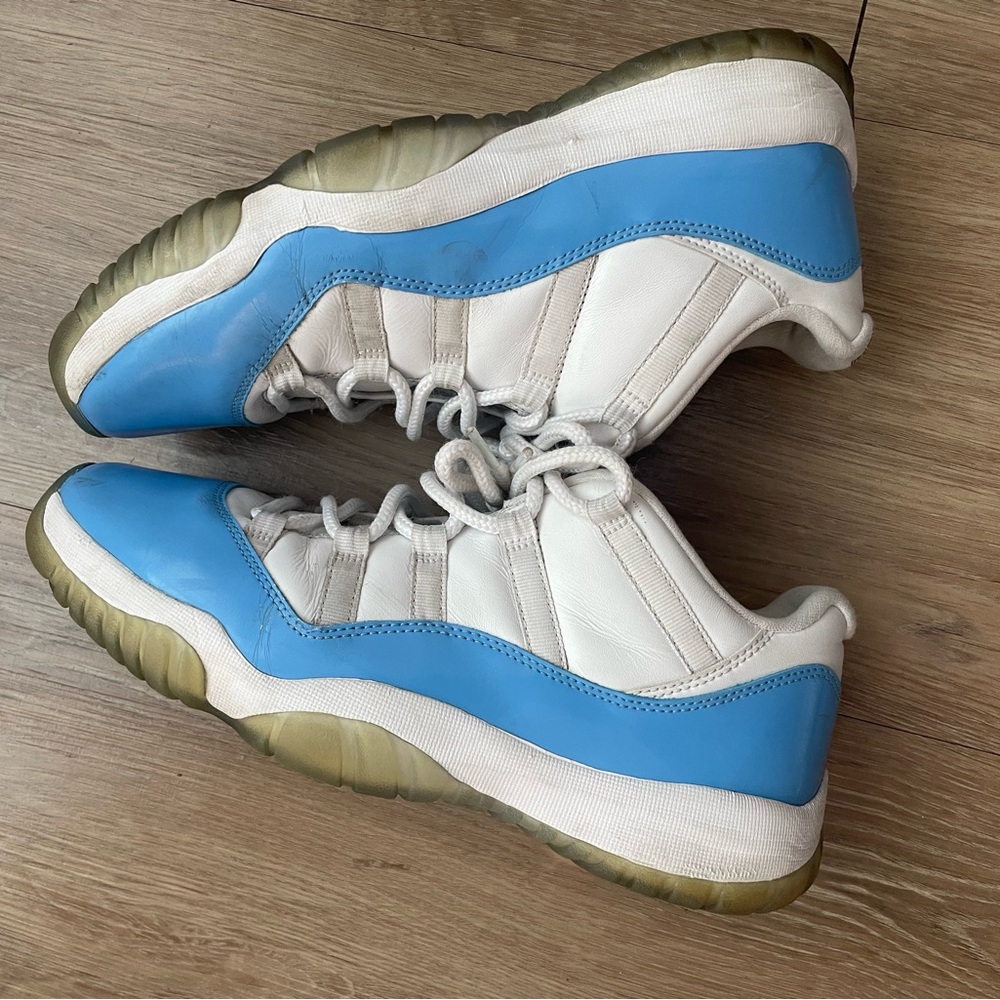 Jordan 11 Blue Sneakers